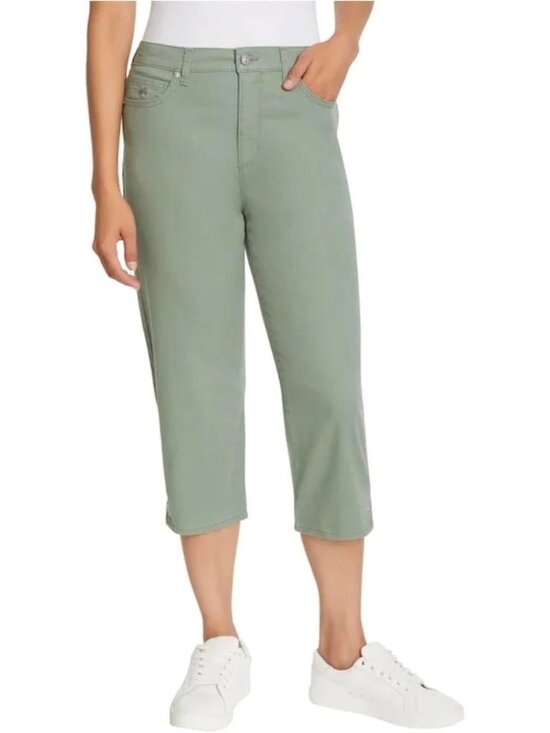Gloria Vanderbilt Pants - NWT Gloria Vanderbilt Women's 14 Green Amanda Cloud Twill Capri Pants C0563
